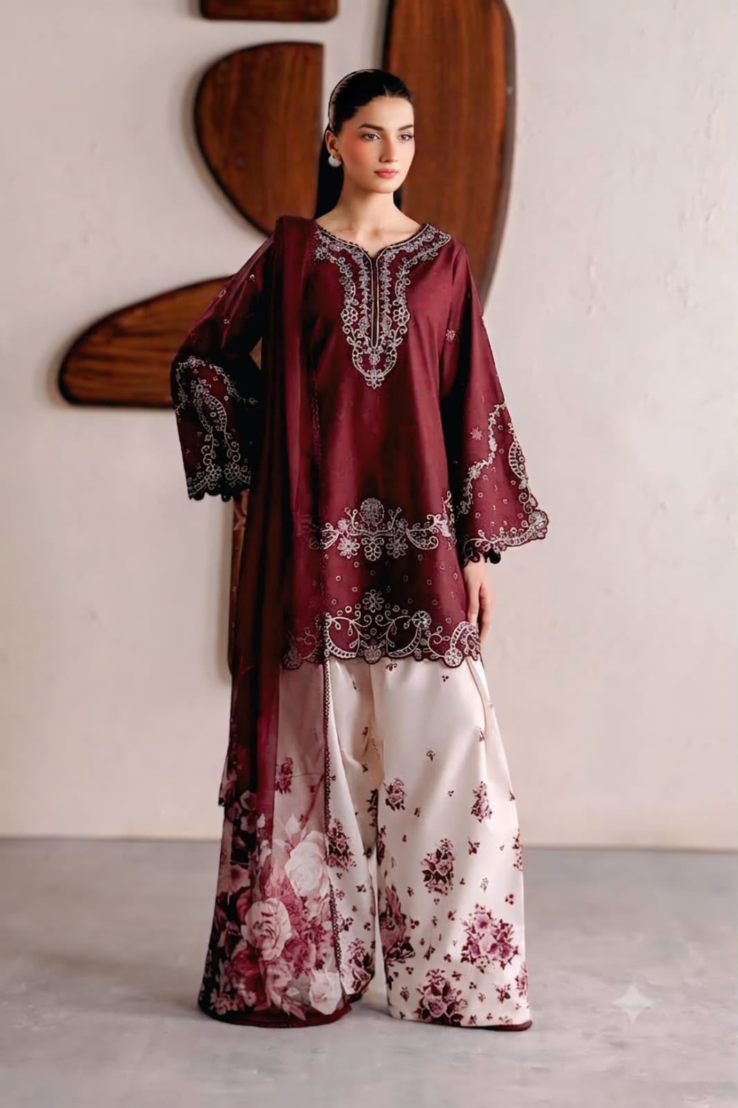 IZNIK 🌸
✨ Luxury Silk 3PC Suit
