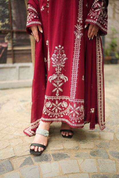 ANEELAS Premium Winter
Heavy Embroidered Dhanak fabric